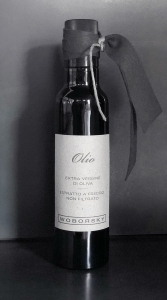 foxs-client-woborsky-oil-bottle-01